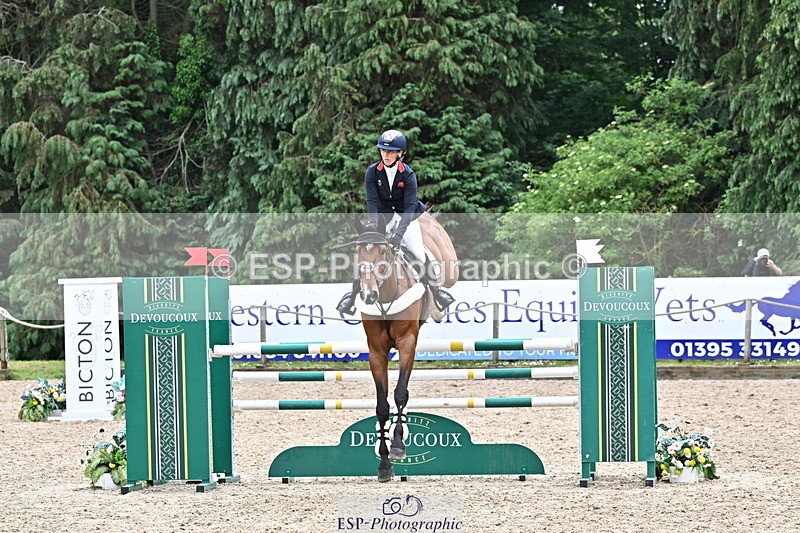 250524A-141955-12410 - D-468-Laura.Collett-LONDON.52
