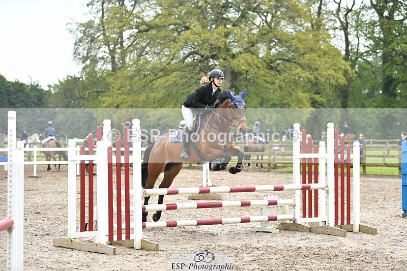 230512-093755-00354 - Cls 10 Snr 85cm Schooling