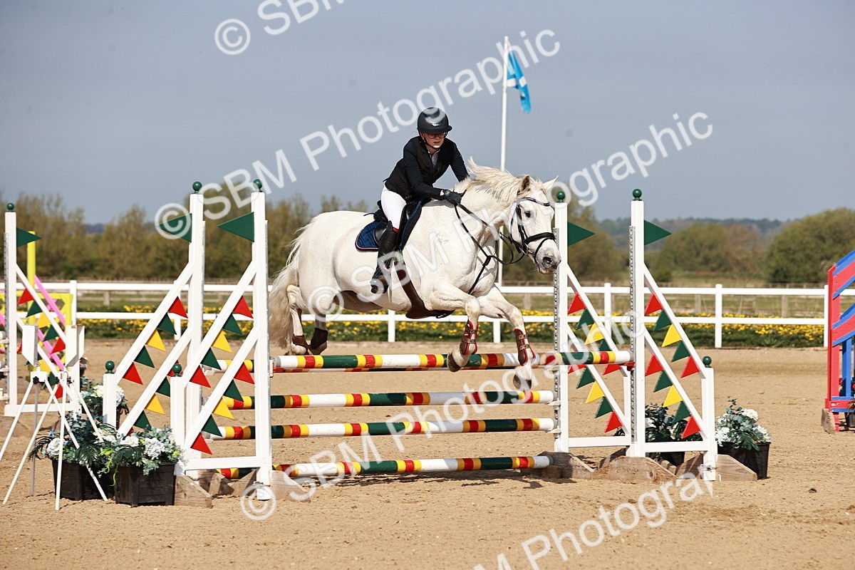  - Class 21 - Senior British Novice - 90cm