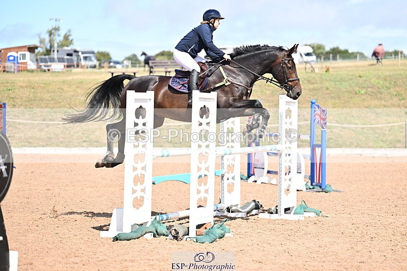 250827B-131851-00526 - Cls 4 Snr Newcomers 1.10m