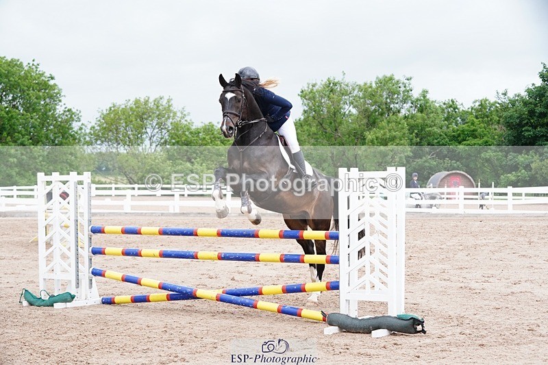 250524-120650-06528 - Cls 21 A&B Snr Disco & 1.00m Open