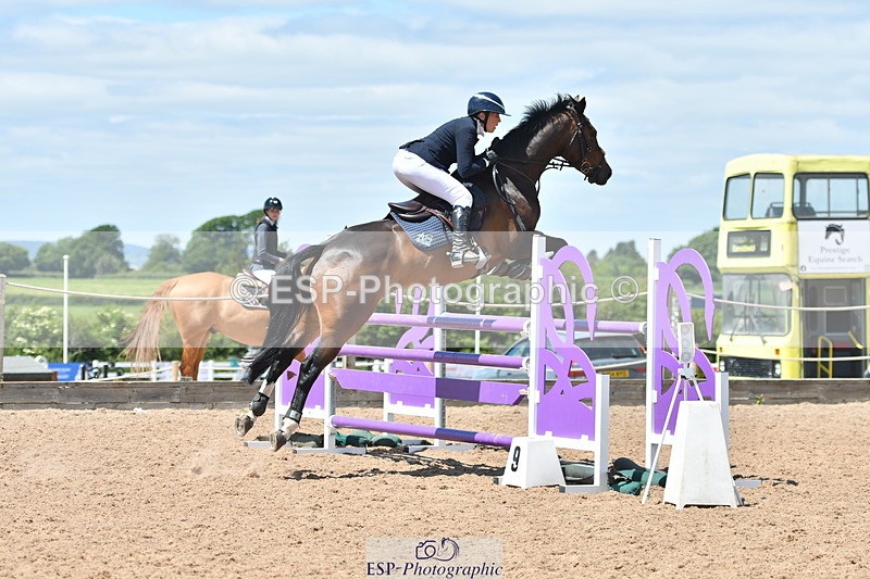 240609A-130937-05528 - Cls 18 Snr Newcomers and 1.10m Open