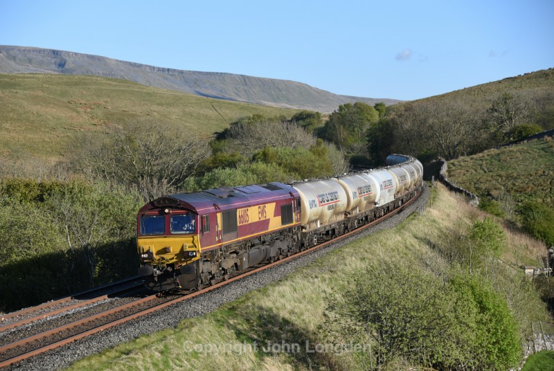JL - 5.5.17 66105 6S00 Clitheroe - Mossend, Birkett Common - Birkett Common (northbound)