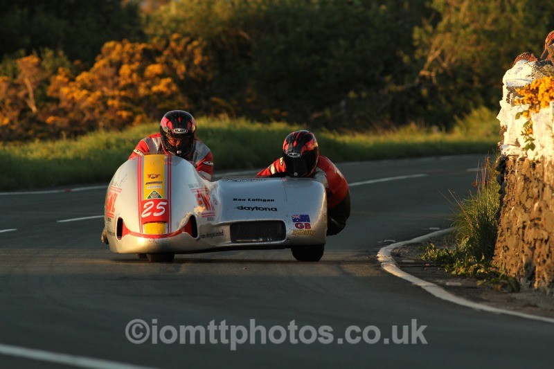 Vincent Biggs / Robert Biggs Honda / Evans of Warrington Ltd - Monday Practice - Sidecars