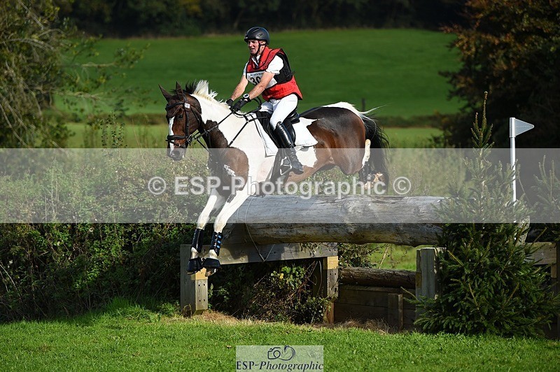 231022-130914-28385 - 301-WESTCEFFYL.KINGSWAY.LAD-Ben.Lee.Liles-XC