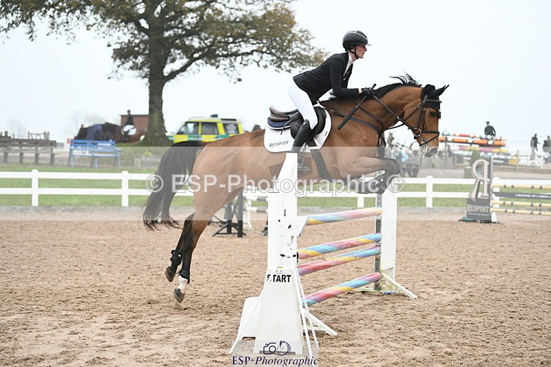 241103A-111331-07720 - SUN Cls 21 Snr Newcomers and 1.10m Open