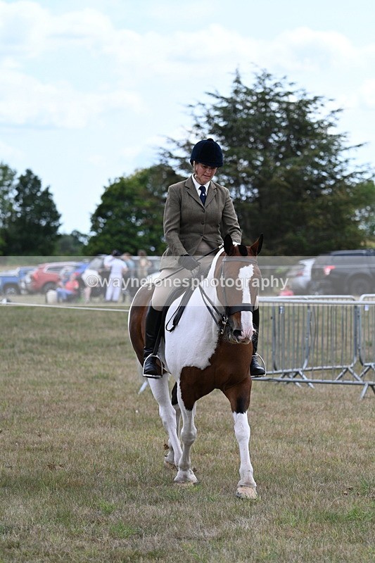 WJ7_5182 - Class 12 Ridden Cob