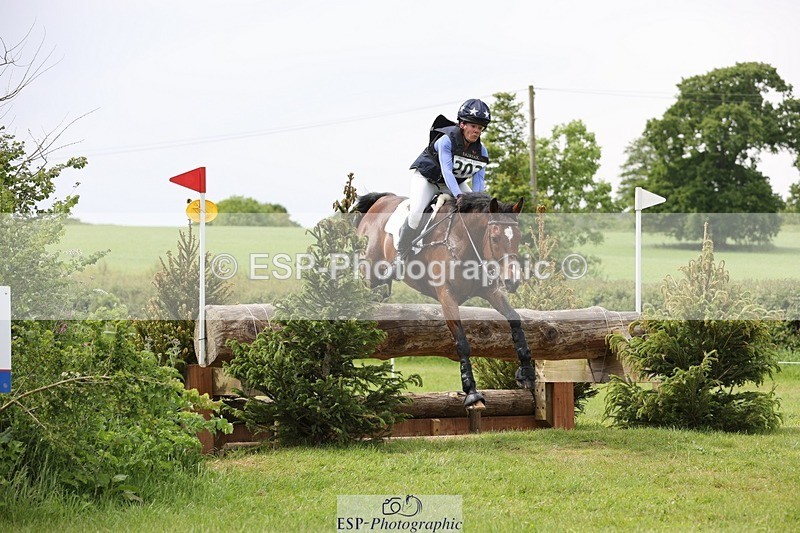 240525-144550-16416 - 203-OAKPORT_WEST_COAST_EXPRESS-Emma_Wilkes