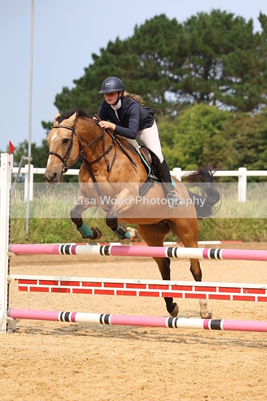 3E7A1492 - Class 4: Senior British Novice/90cm open