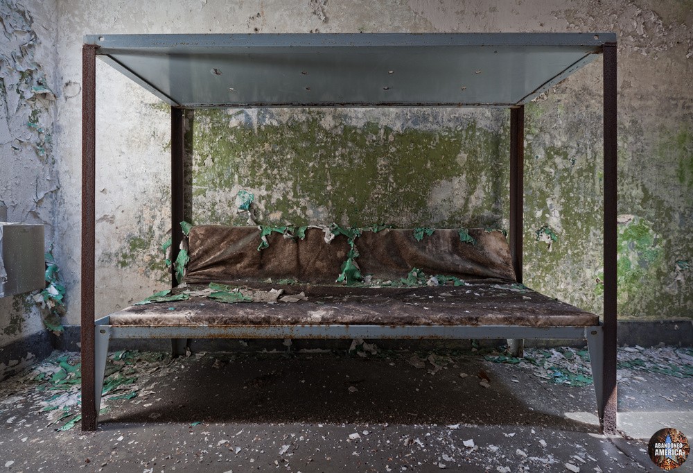 Cell bunk, Holmesburg Prison, Philadelphia PA | Abandoned America by Matthew Christopher