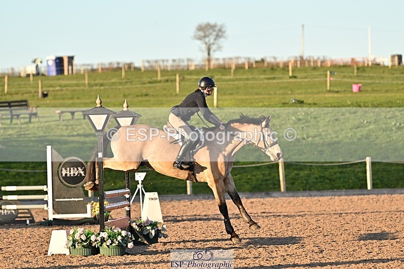 250401-185853-00858 - 90cm Classes