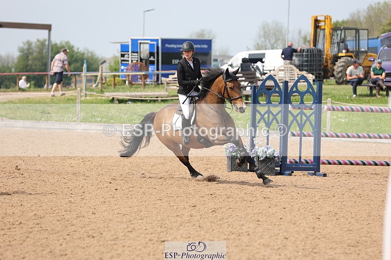 240511A-154210-14786 - Cls 36 National 1.30m Open