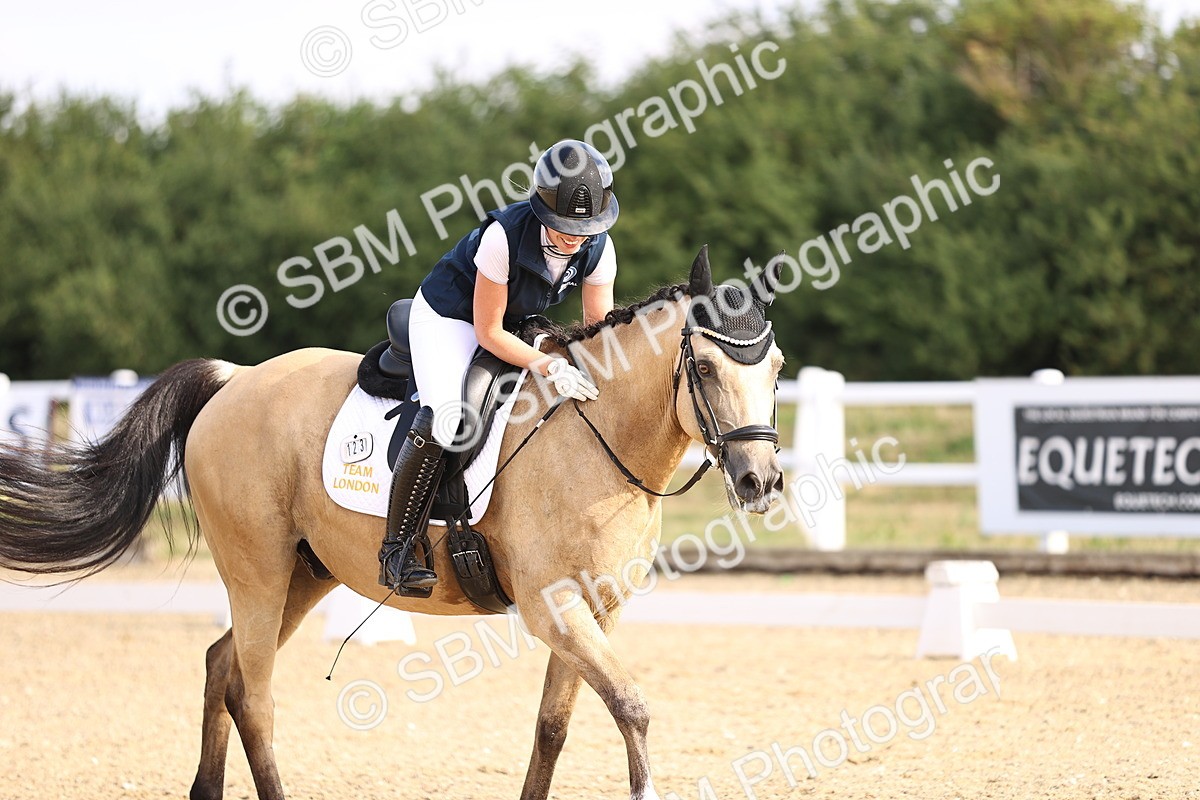 SBM_008554_Novice 5 - 830-933 - Hannah