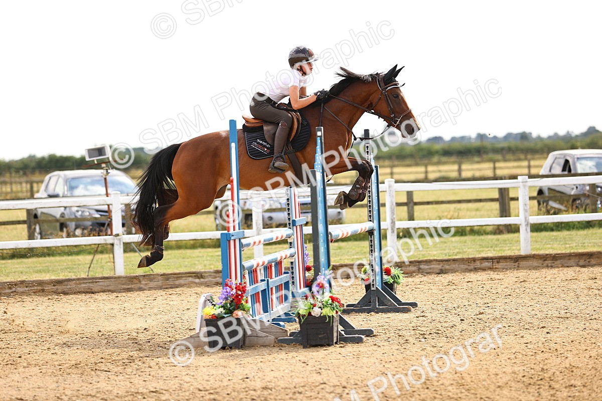 SBM_002330 - Class 18 - Ariat Senior British Novice- 90cm Open