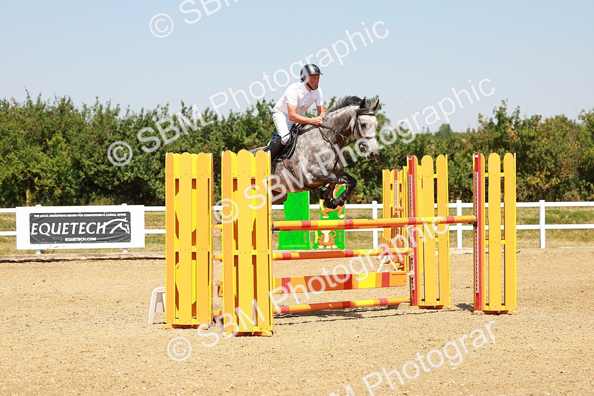 SBM_002051 - Class 5 - Senior Foxhunter - 1.20m