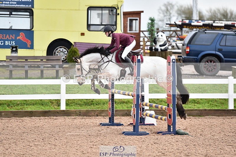 231203A-112756-00882 - Cls 4 Newcomers & 1m Open