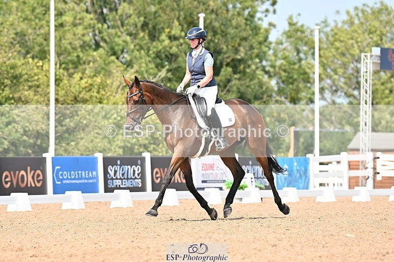 250816-131647-04639 - 092-Nikki.HandHigher.Ground