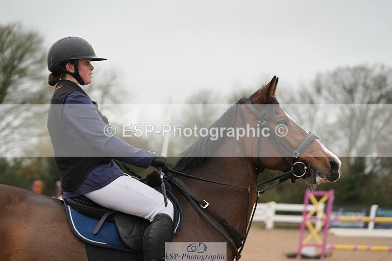 251109-115849-03693 - Cls 20 Newcomers and 1.10m Open