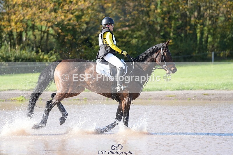 251024A-123716-10735 - B-135-Eva.Carse