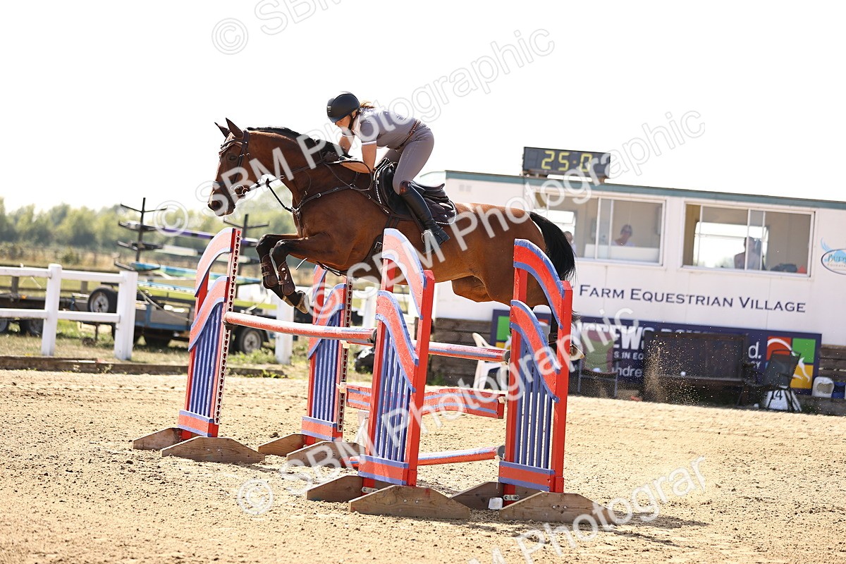 SBM_006916 - Class 13 - Senior Newcomers - 1.10m