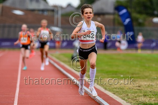 Age25SUN-921000 - Track Female Set Two