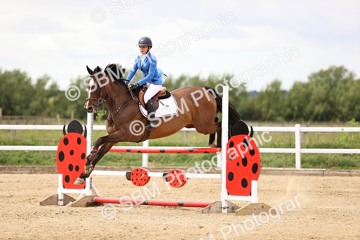 SBM_000463 - Class 4 - 1m showjumping