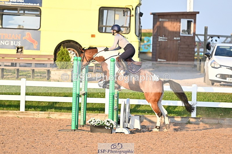 240625A-202244-01529 - Cls 09 & 10 100cm