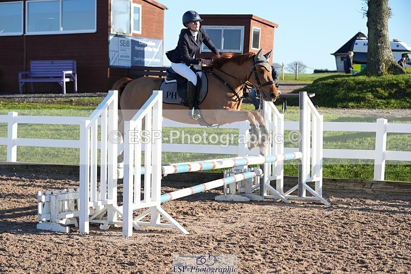 251130-103357-00937 - Cls 4 Pony Brit Nov & 80cm Open