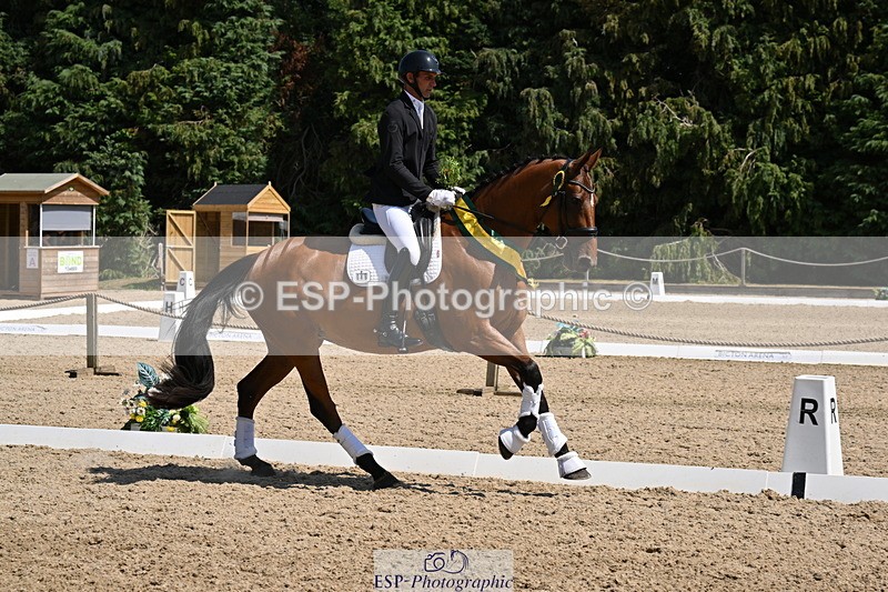 250810A-132656-06661 - Medium SILVER Presentations