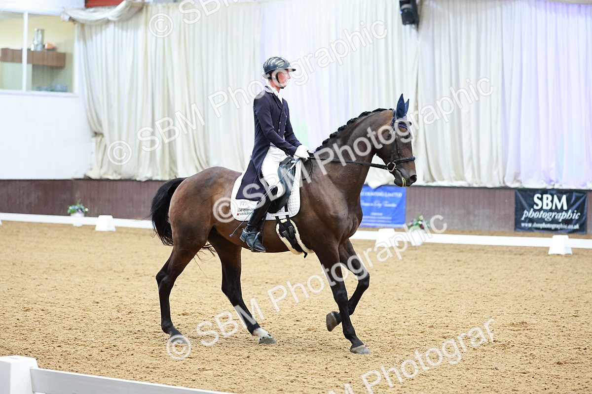 SBM_008020 - Class 9 - FEI INT II - 16.54.17.57