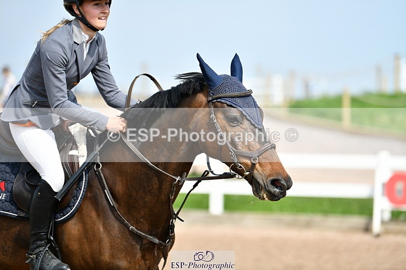 240511A-160254-14256 - Cls 25 British Novice and 90cm Open