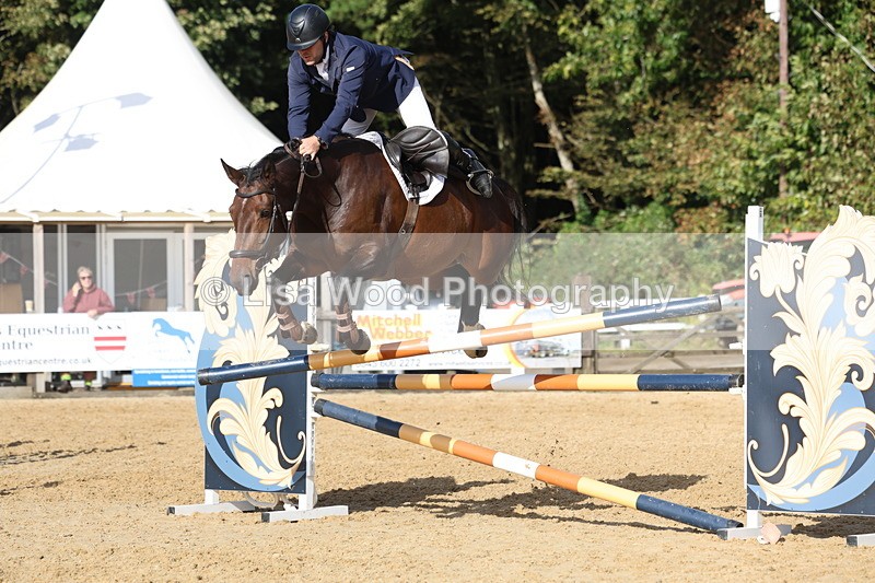 3E7A0678 - Class 13: Senior Newcomers/1.10m open