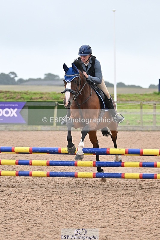 240813-180230-00567 - Classes 5 A&B & 6 80cm