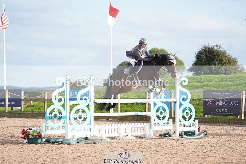 241005A-162106-05192 - SAT Cls 12 Snr Fox & 1.20m Open