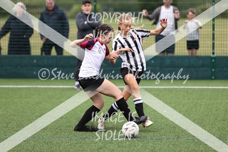 1DX31218 - Sat 6th U12 Girls