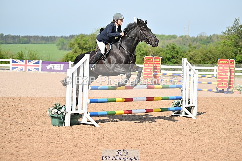 240509A-100909-00371 - Cls 1 British Novice and 90cm Open