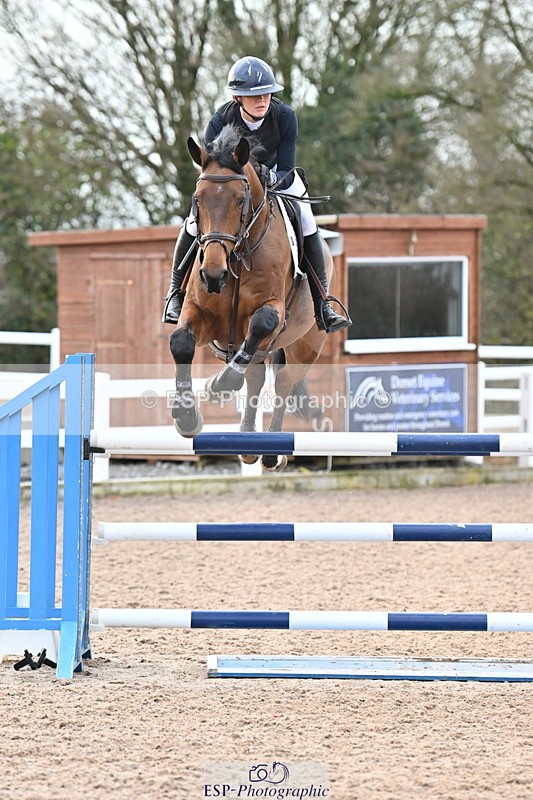 231208A-135911-01061 - Cls 6 Foxhunter & 1.20m Open