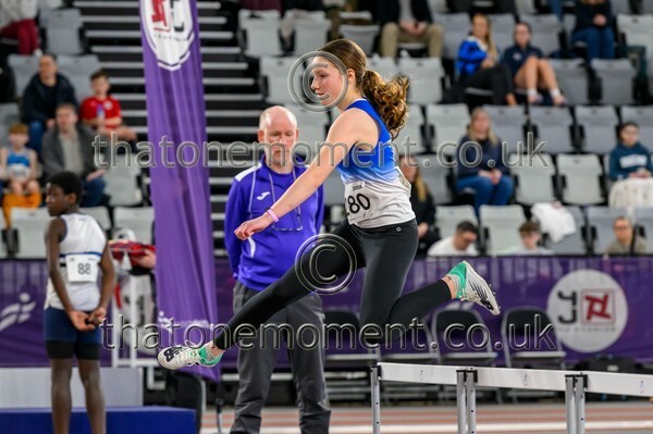 Age26SUN-917896 - Track Female