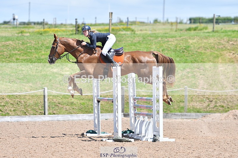 240609A-124137-05300 - Cls 18 Snr Newcomers and 1.10m Open