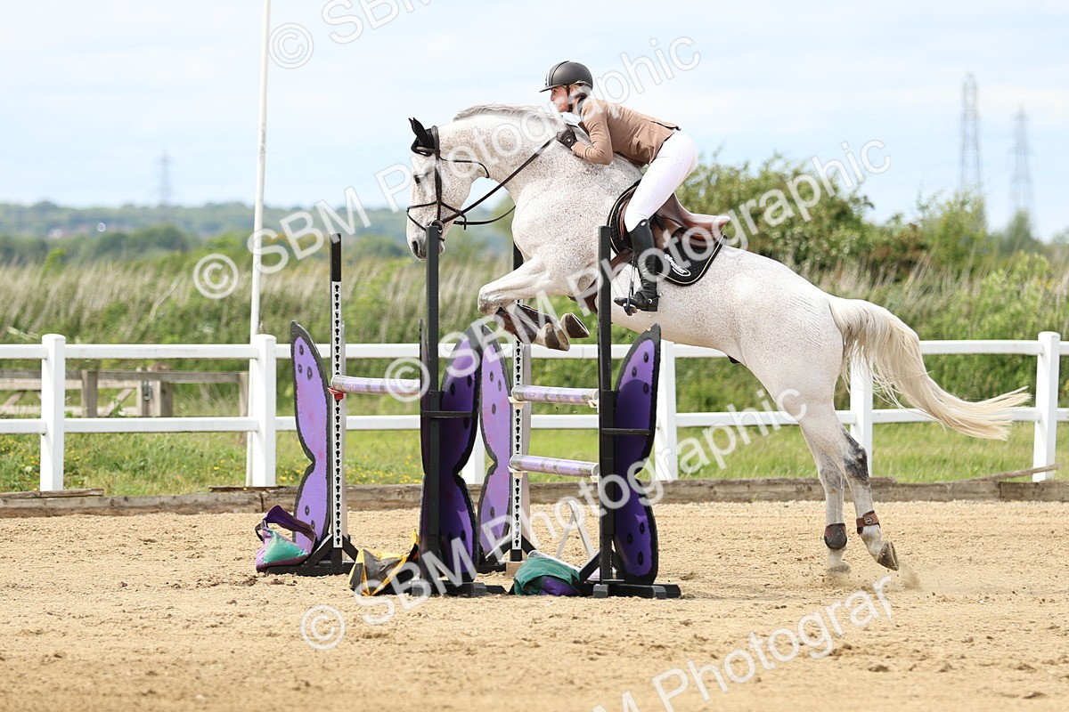 SBM_001329 - Class 5 - Senior Foxhunter - 1.20m