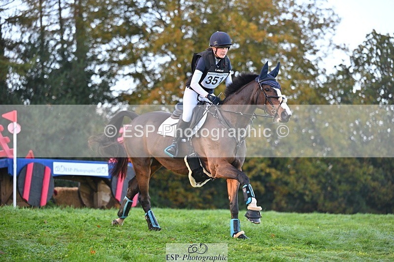 241026-093638-11014 - 351-Grace.Gillard-INDI