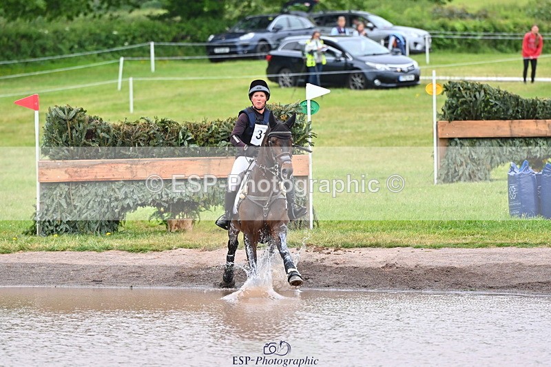 250524A-122011-10163 - B-319-Ali.Wilkes-JAZZ.ROOS