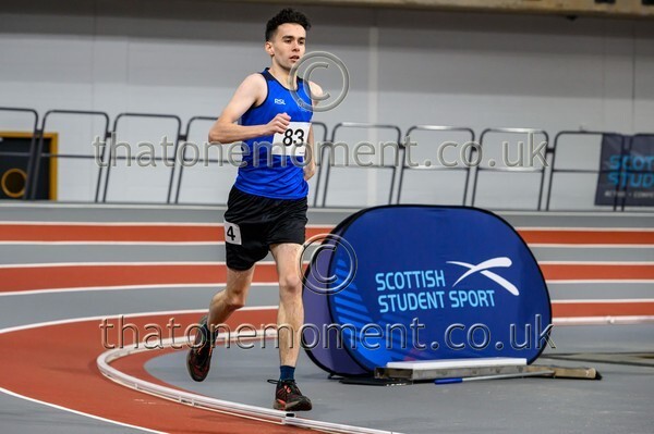 StudInd-914414 - Track Male Set One