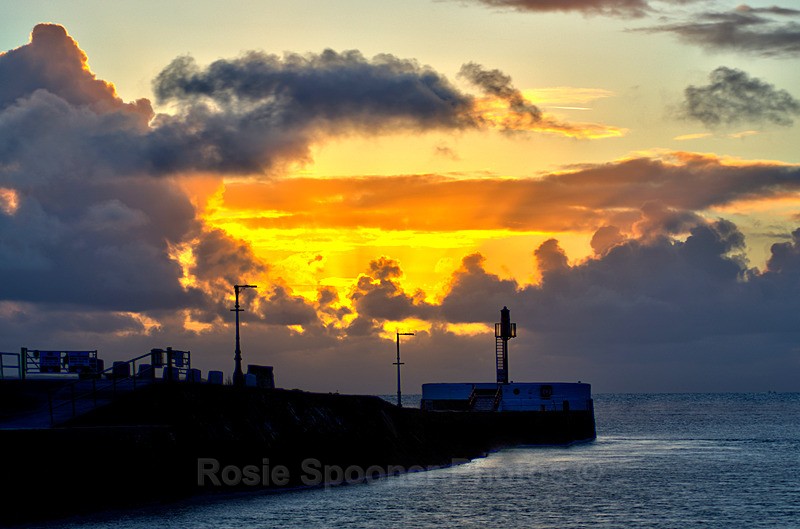 The Banjo at Sunrise - Looe