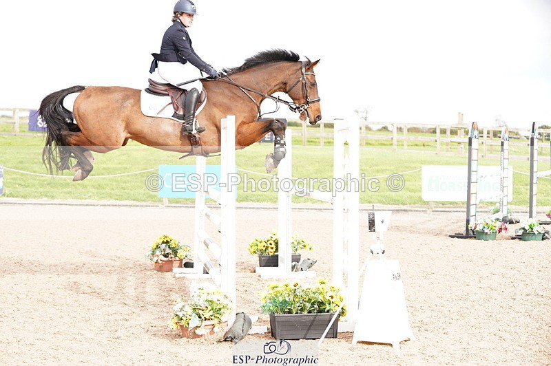 241004A-152510-00974 - Fri 04 Snr Fox & 1.20m Open