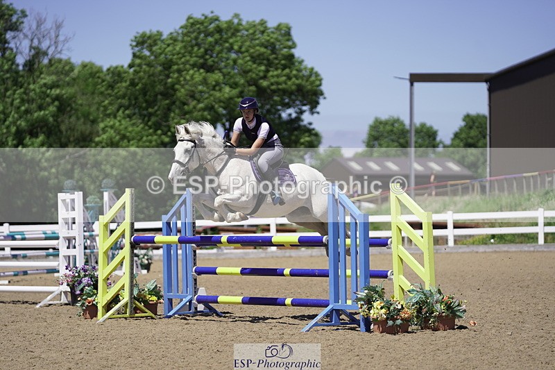 230624A-143130-01877 - Cls 25 Pony Newcomers & 1m Open