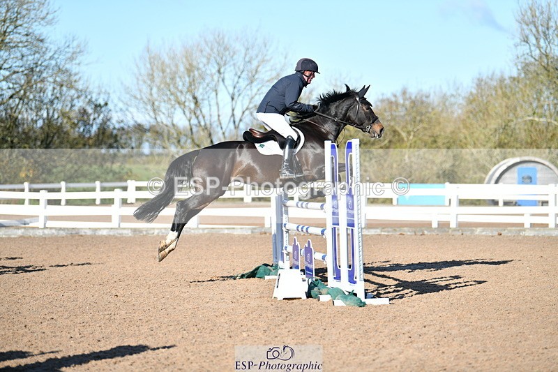 231110A-124438-00434 - Cls 4 Snr 1.05m Open