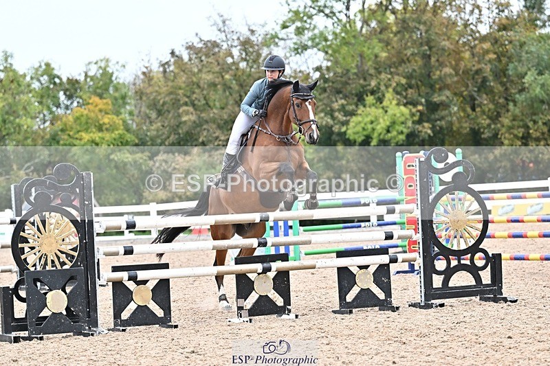 251015-131422-00520 - Cls 4 Newcomers and 1.10m Open