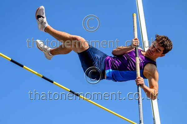 Age25SAT-916268 - Field Male