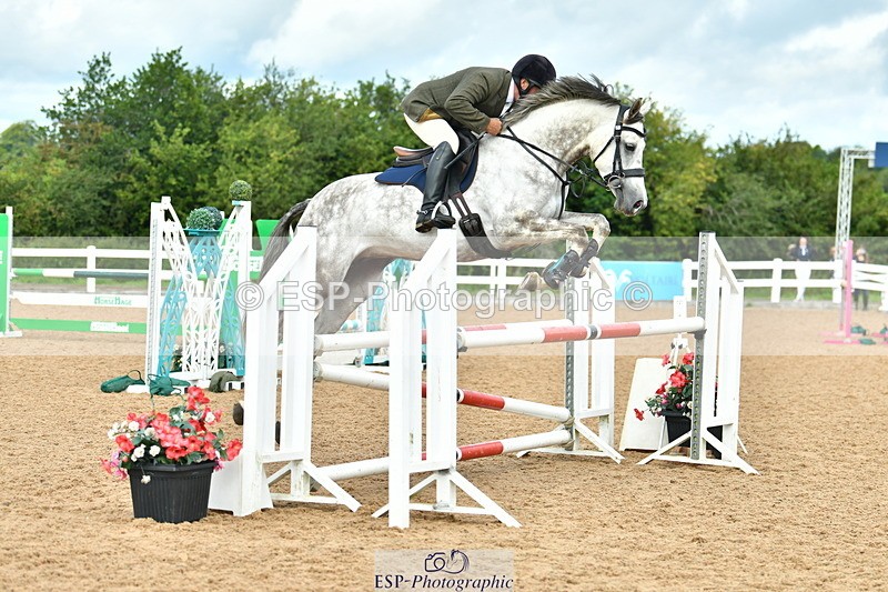 230813A-111106-11663 - Cls 40 A&B Senior Discovery & 1m Open